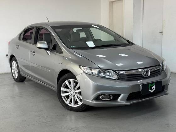 HONDA CIVIC 1.8 LXS 16V FLEX 4P MANUAL