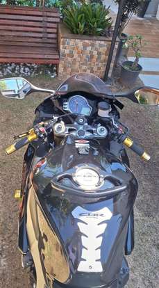 HONDA-CBR 1000RR FIREBLADE-2010