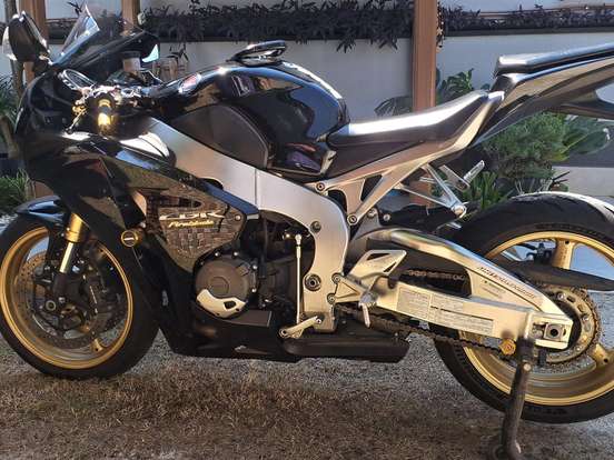 HONDA-CBR 1000RR FIREBLADE HONDA-CBR 1000RR FIREBLADE-2010
