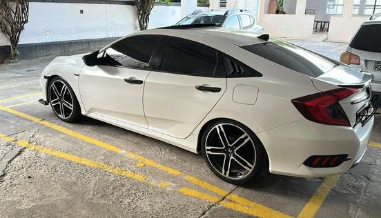 HONDA-CIVIC-2021