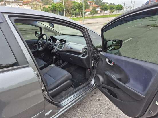 HONDA-FIT-2012