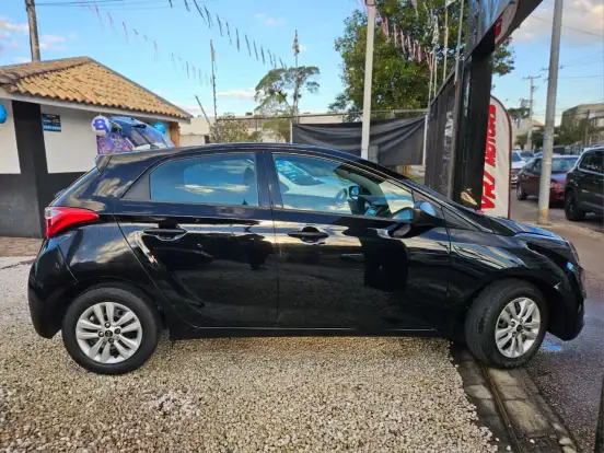 HYUNDAI-HB20-2012