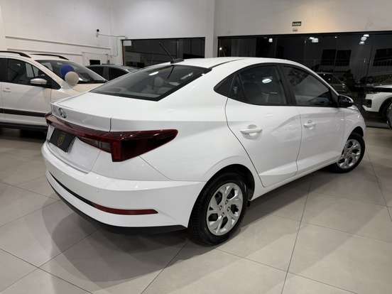 HYUNDAI-HB20S-2024