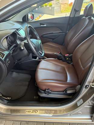 HYUNDAI-HB20-2017