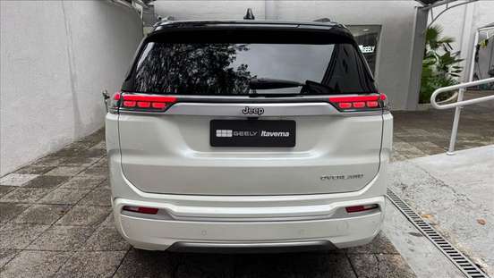 JEEP-COMMANDER-2023