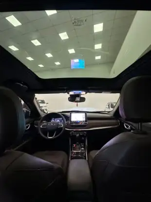 JEEP-COMMANDER-2025