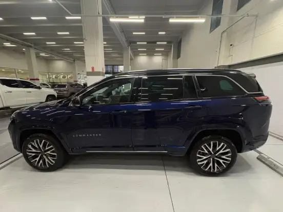 JEEP-COMMANDER-2.2 TURBO DIESEL OVERLAND AT9 JEEP-COMMANDER-2025