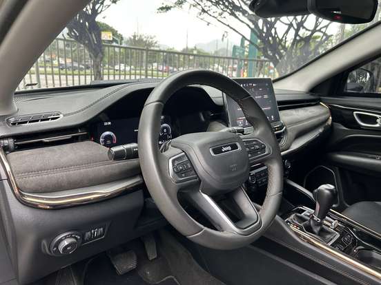 JEEP-COMMANDER-2021