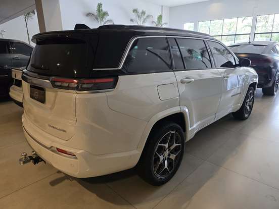 JEEP-COMMANDER-2.0 TD380 TURBO DIESEL OVERLAND AT9 JEEP-COMMANDER-2021