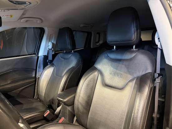 JEEP-COMPASS-2.0 16V DIESEL LONGITUDE 4X4 AUTOMÁTICO JEEP-COMPASS-2020