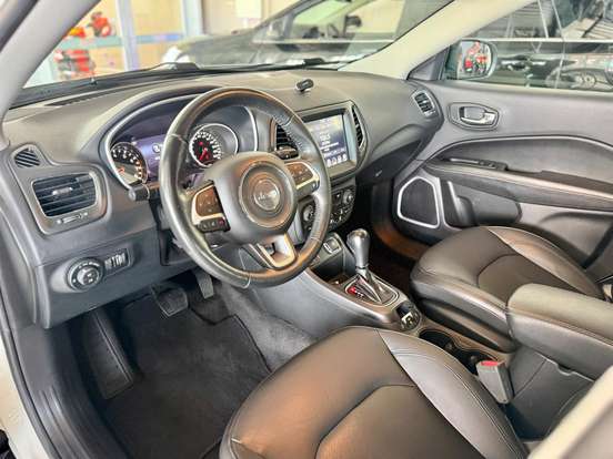 JEEP-COMPASS-2.0 16V FLEX LONGITUDE AUTOMÁTICO JEEP-COMPASS-2020