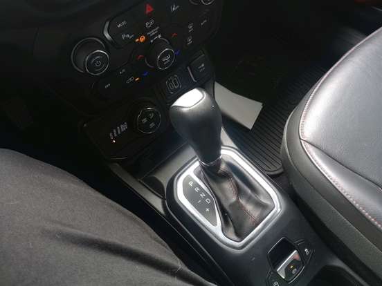 JEEP-RENEGADE-2023