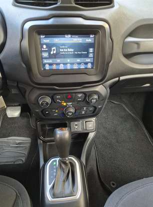 JEEP-RENEGADE-2021