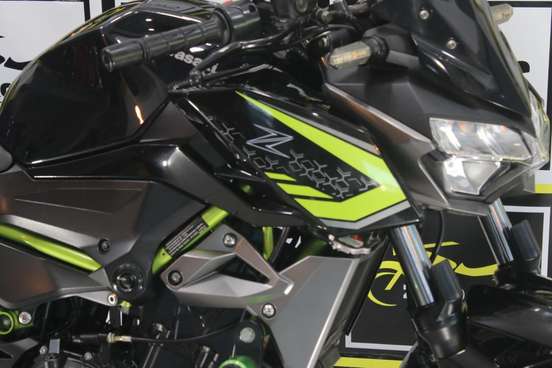 KAWASAKI-Z400-2020