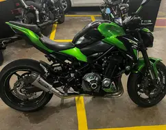 KAWASAKI Z900 KAWASAKI Z900