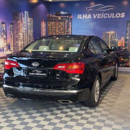 KIA-CADENZA-2011