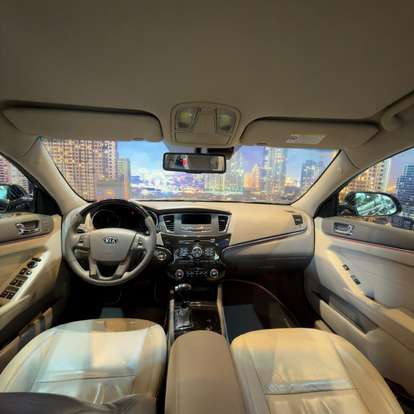 KIA-CADENZA-2011