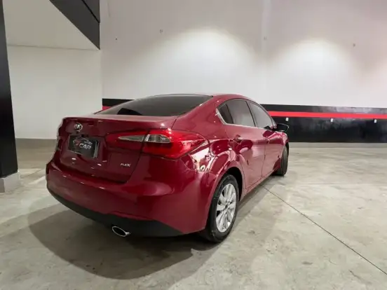 KIA-CERATO-1.6 SX 16V FLEX 4P AUTOMÁTICO KIA-CERATO-2013