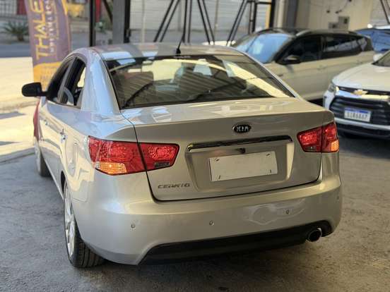 KIA-CERATO-2012