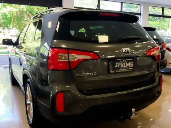 KIA-SORENTO-3.5 V6 GASOLINA EX 7L AUTOMATICO KIA-SORENTO-2012
