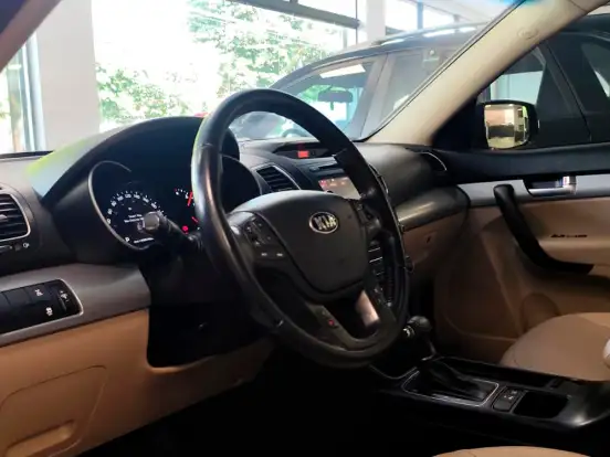 KIA-SORENTO-3.5 V6 GASOLINA EX 7L AUTOMATICO KIA-SORENTO-2012