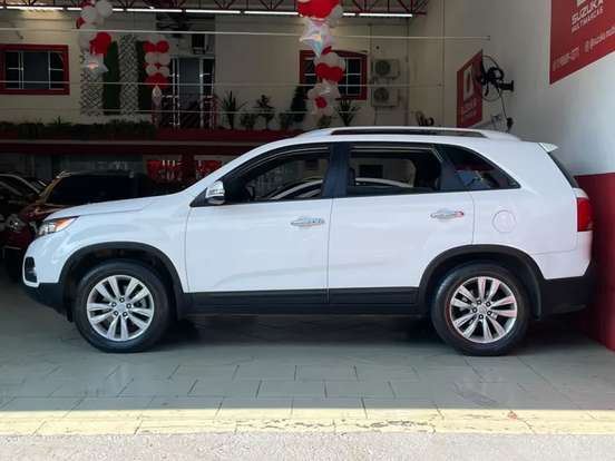 KIA-SORENTO-2011