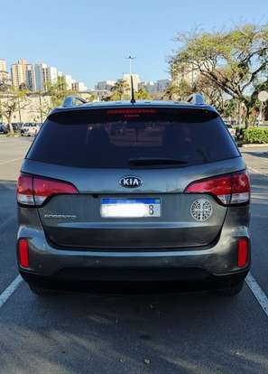 KIA-SORENTO-2012