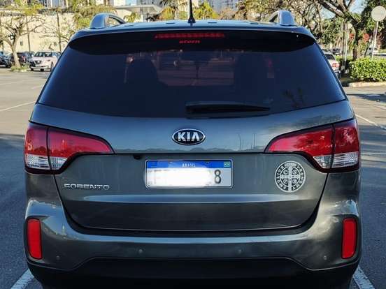 KIA-SORENTO-2.4 16V GASOLINA EX AUTOMÁTICO KIA-SORENTO-2012