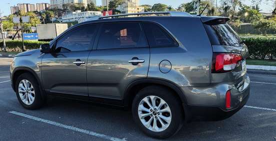 KIA-SORENTO-2012