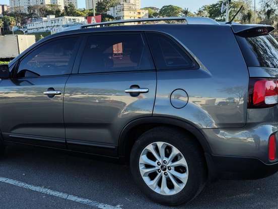 KIA-SORENTO-2.4 16V GASOLINA EX AUTOMÁTICO KIA-SORENTO-2012