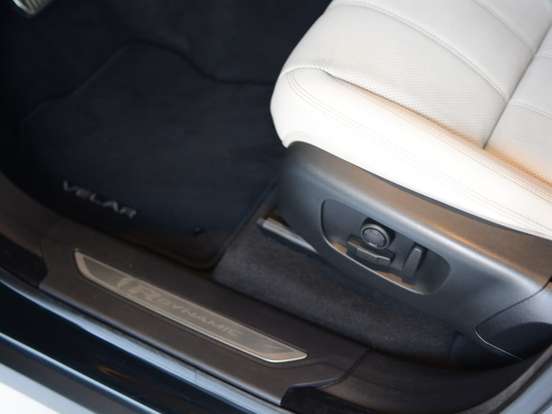 LAND ROVER-RANGE ROVER VELAR-3.0 P340 GASOLINA R-DYNAMIC SE AUTOMÁTICO LAND ROVER-RANGE ROVER VELAR-2021