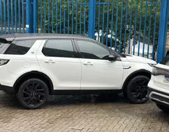 LAND ROVER DISCOVERY SPORT 2.0 16V SI4 TURBO GASOLINA SE 4P AUTOMÁTICO LAND ROVER DISCOVERY SPORT 2.0 16V SI4 TURBO GASOLINA SE 4P AUTOMÁTICO