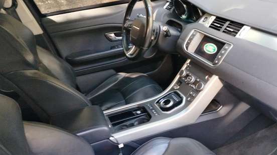 LAND ROVER-RANGE ROVER EVOQUE-2.0 16V SI4 GASOLINA SE DYNAMIC 4WD AUTOMÁTICO LAND ROVER-RANGE ROVER EVOQUE-2017