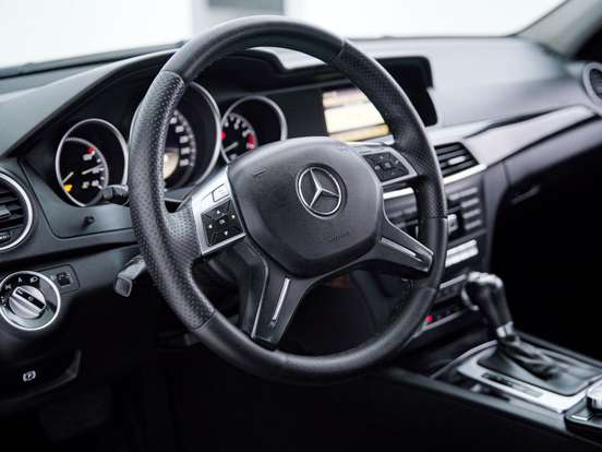 MERCEDES-BENZ-C 180-1.8 CGI CLASSIC 16V GASOLINA 4P AUTOMÁTICO MERCEDES-BENZ-C 180-2011