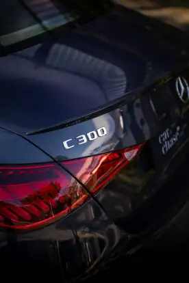 MERCEDES-BENZ-C 300-2025
