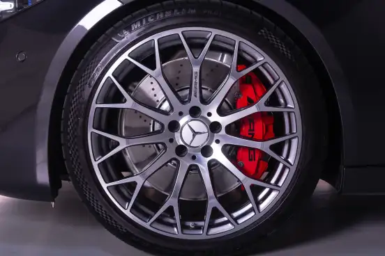 MERCEDES-BENZ-C 63 AMG-2024