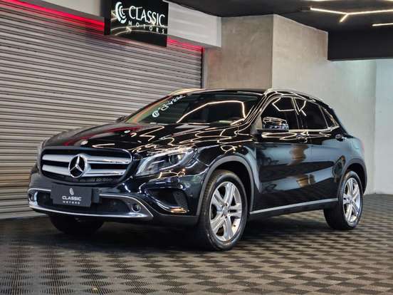 MERCEDES-BENZ-GLA 200-2016