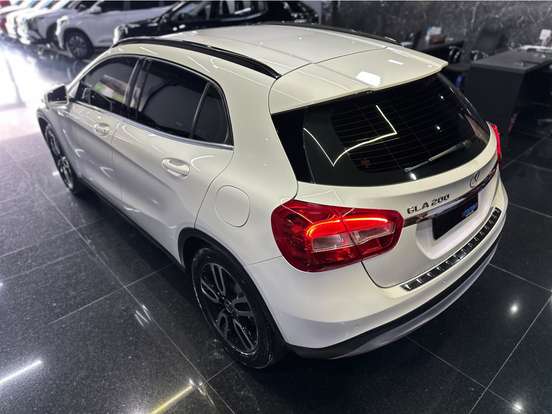 MERCEDES-BENZ-GLA 200-1.6 CGI ADVANCE 16V TURBO FLEX 4P AUTOMÁTICO MERCEDES-BENZ-GLA 200-2015