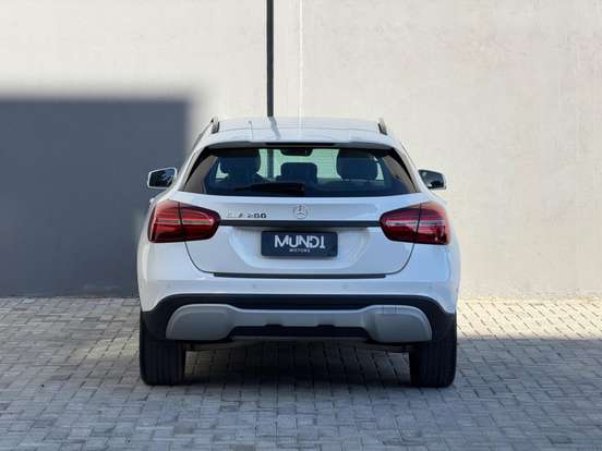 MERCEDES-BENZ-GLA 200-1.6 CGI FLEX STYLE 7G-DCT MERCEDES-BENZ-GLA 200-2019