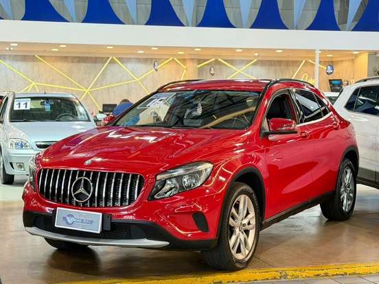 MERCEDES-BENZ-GLA 200-2016