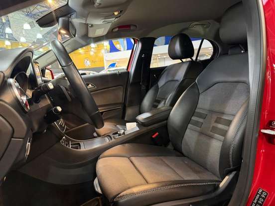 MERCEDES-BENZ-GLA 200-2016