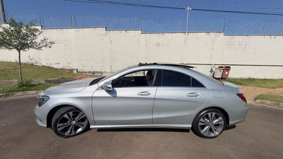 MERCEDES-BENZ-CLA 200-2017