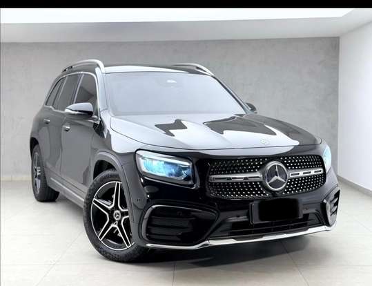 MERCEDES-BENZ-GLB 220-2025