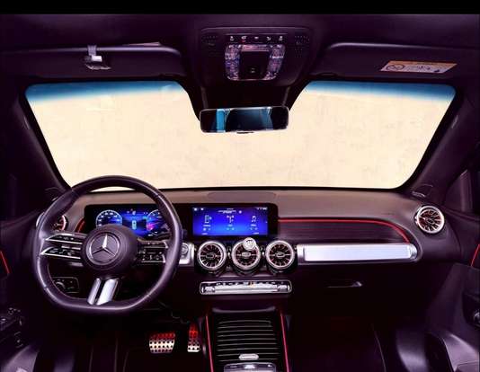 MERCEDES-BENZ-GLB 220-2025