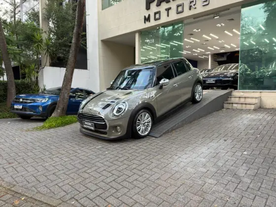 Mini Cooper 1.5 12V Twinpower Gasolina 4P Steptronic