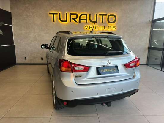 MITSUBISHI-ASX-2015