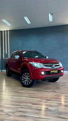MITSUBISHI L200 TRITON 2.4 16V TURBO DIESEL SPORT HPE-S CD 4P 4X4 AUTOMÁTICO