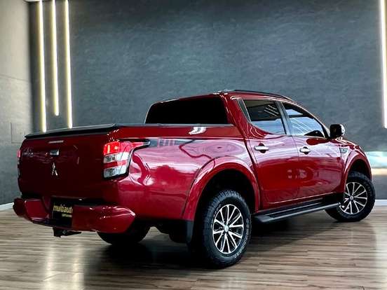 MITSUBISHI-L200 TRITON-2.4 16V TURBO DIESEL SPORT HPE-S CD 4P 4X4 AUTOMÁTICO MITSUBISHI-L200 TRITON-2019