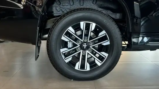 MITSUBISHI-PAJERO SPORT-2020
