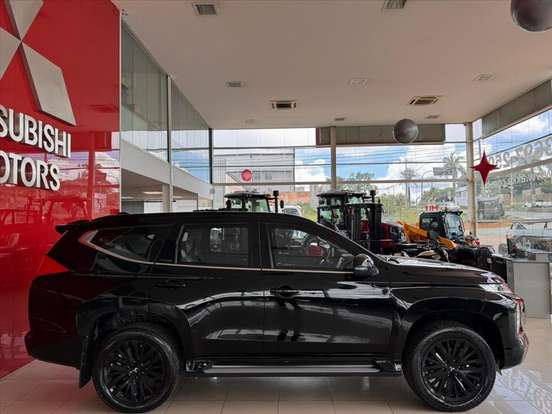 MITSUBISHI-PAJERO SPORT-2.4 16V MIVEC TURBO DIESEL LEGEND BLACK AWD AUTOMÁTICO MITSUBISHI-PAJERO SPORT-2024